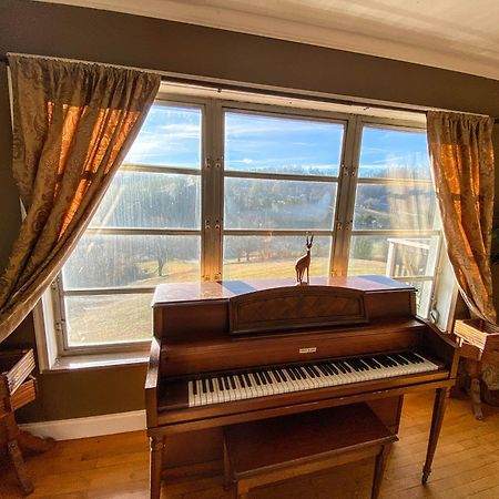 Mid-Century Vintage Brick Ranch Upstairs Guesthouse Sevierville Exteriör bild