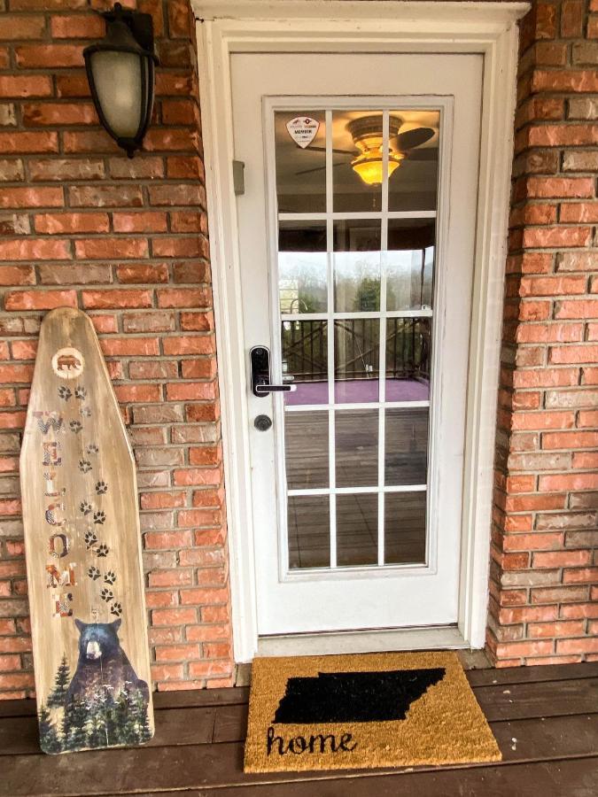 Mid-Century Vintage Brick Ranch Upstairs Guesthouse Sevierville Exteriör bild